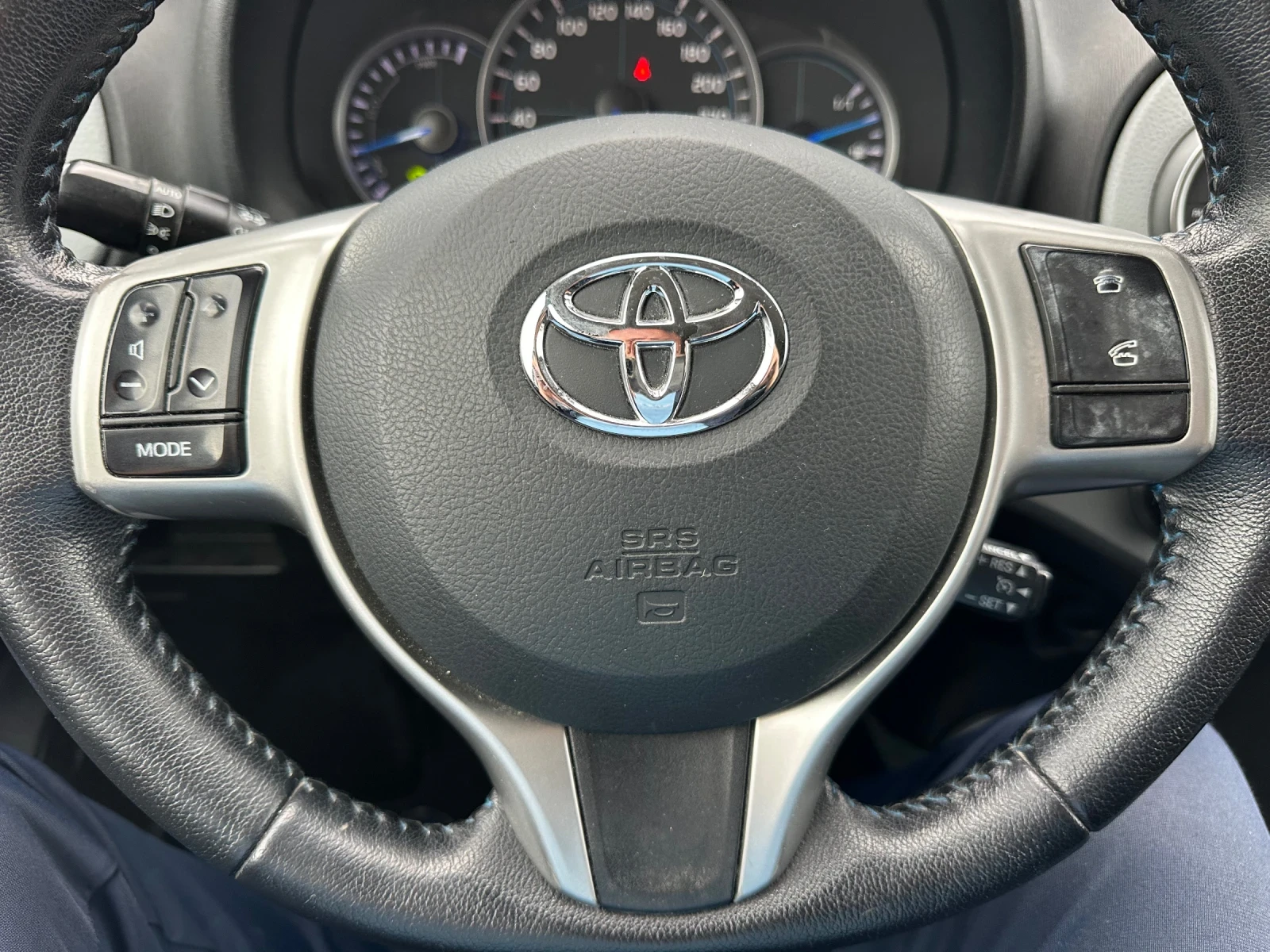 Toyota Yaris 1.5 I HYBRID | Mobile.bg � ����������� 10