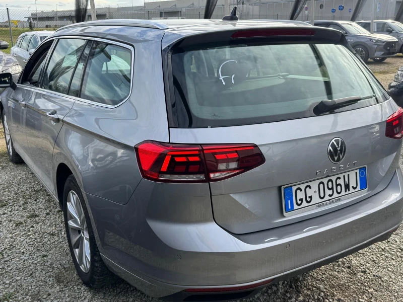 VW Passat 10.2021г Фейслифт 2.0tdi Автоматик Сервз История, снимка 3 - Автомобили и джипове - 49066087