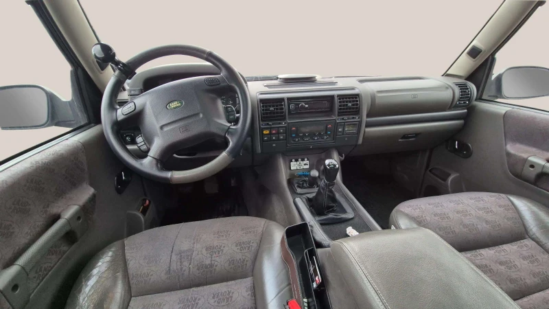 Land Rover Discovery 2.4 D, снимка 9 - Автомобили и джипове - 51267409