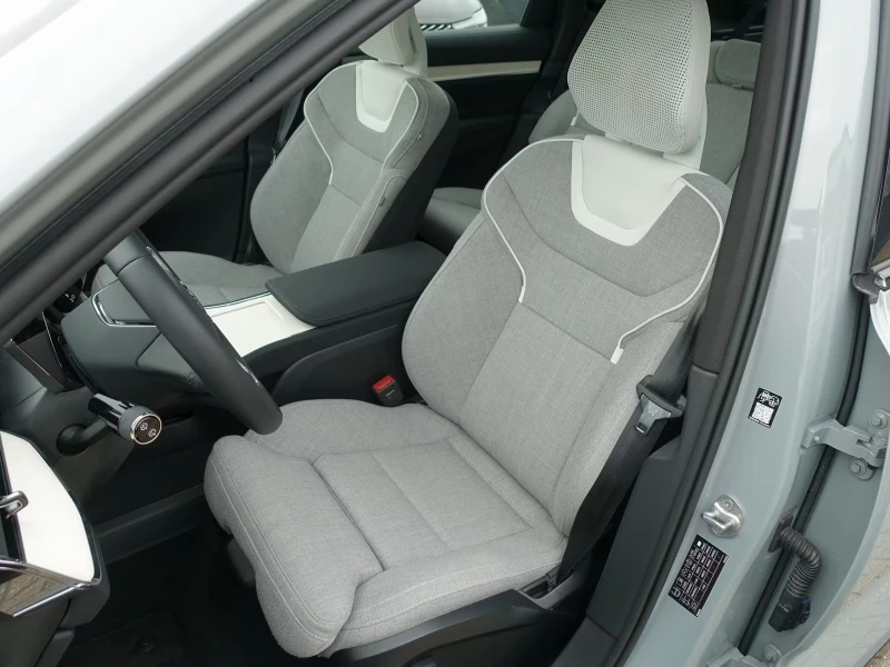 Volvo EX90 Ultra Twin Motors Performance B&W, снимка 8 - Автомобили и джипове - 52367217