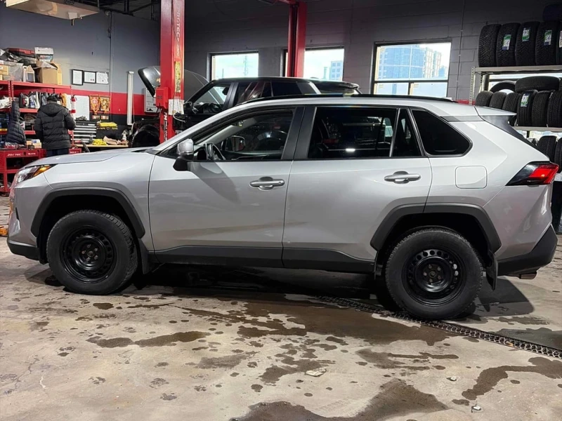 Toyota Rav4 * XLE AWD * CARFAX * ЦЕНА ДО БГ, снимка 2 - Автомобили и джипове - 53357612