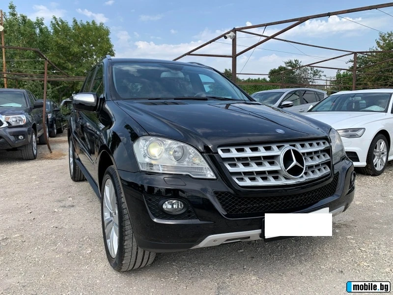 Mercedes-Benz ML 320 регистриран обслужен, снимка 3 - Автомобили и джипове - 48552738