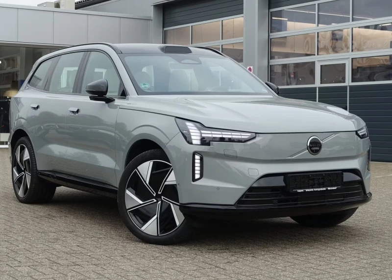 Volvo EX90 Ultra Twin Motors Performance B&W - 68998 € / 134948.36 лв. - 61209147 1