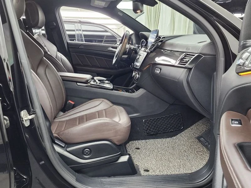 Mercedes-Benz GLE 4MATIC* HARMAN KARDON* DISTRONIC* 360* TV* PANO* , снимка 9 - Автомобили и джипове - 55336441
