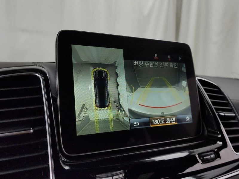 Mercedes-Benz GLE 4MATIC* HARMAN KARDON* DISTRONIC* 360* TV* PANO* , снимка 13 - Автомобили и джипове - 55336441