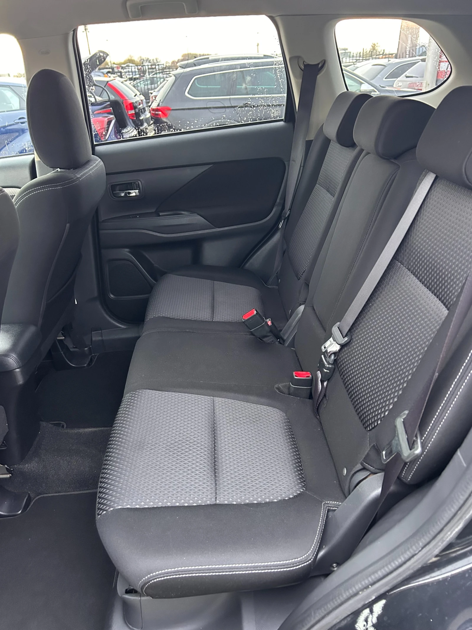 Mitsubishi Outlander 2.2DI-D NAVI/KAMERA EURO 6 - изображение 10