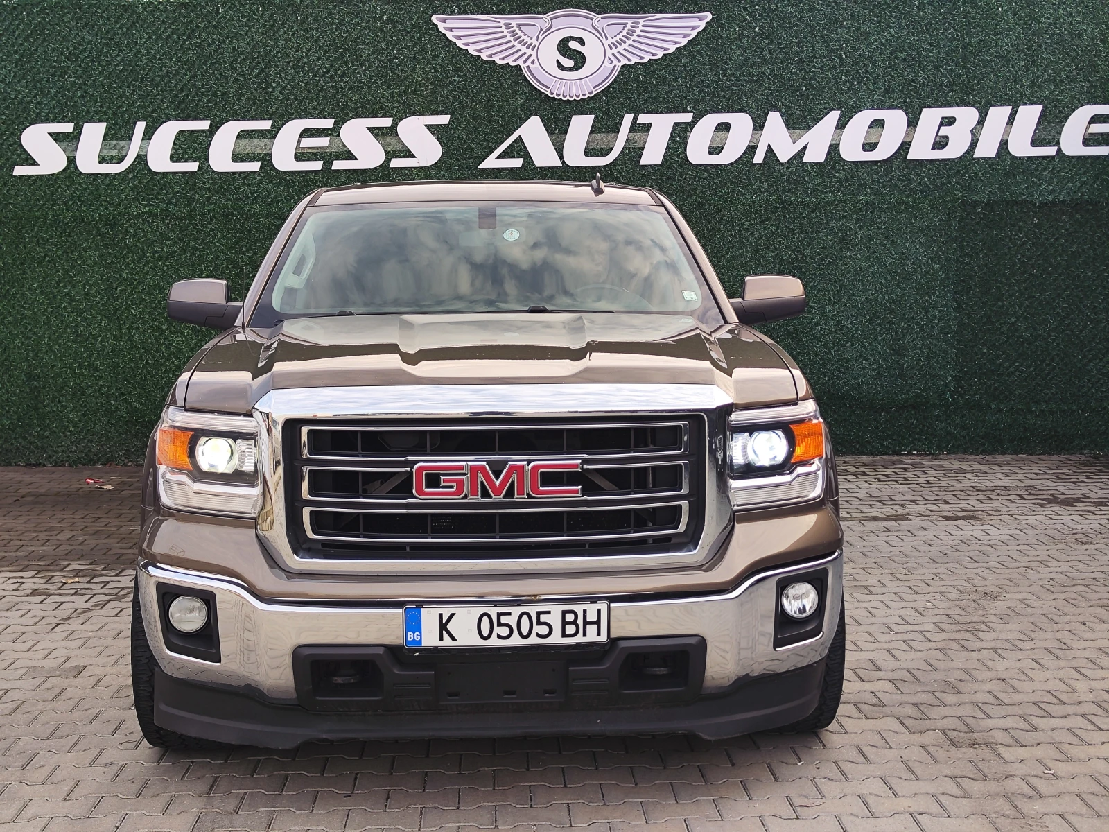 Gmc Sierra 5.3* FACE* CAMERA* LEDD* LIZING