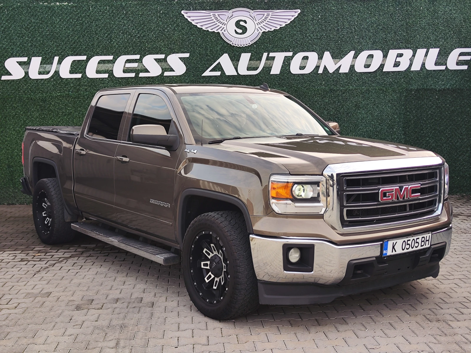 Gmc Sierra 5.3* FACE* CAMERA* LEDD* LIZING, снимка 2 - Автомобили и джипове - 53713742