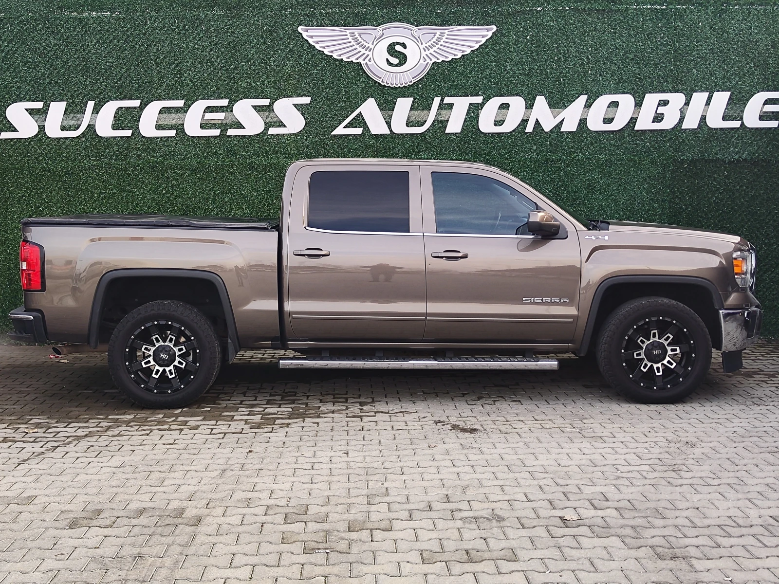 Gmc Sierra 5.3* FACE* CAMERA* LEDD* LIZING, снимка 3 - Автомобили и джипове - 53713742