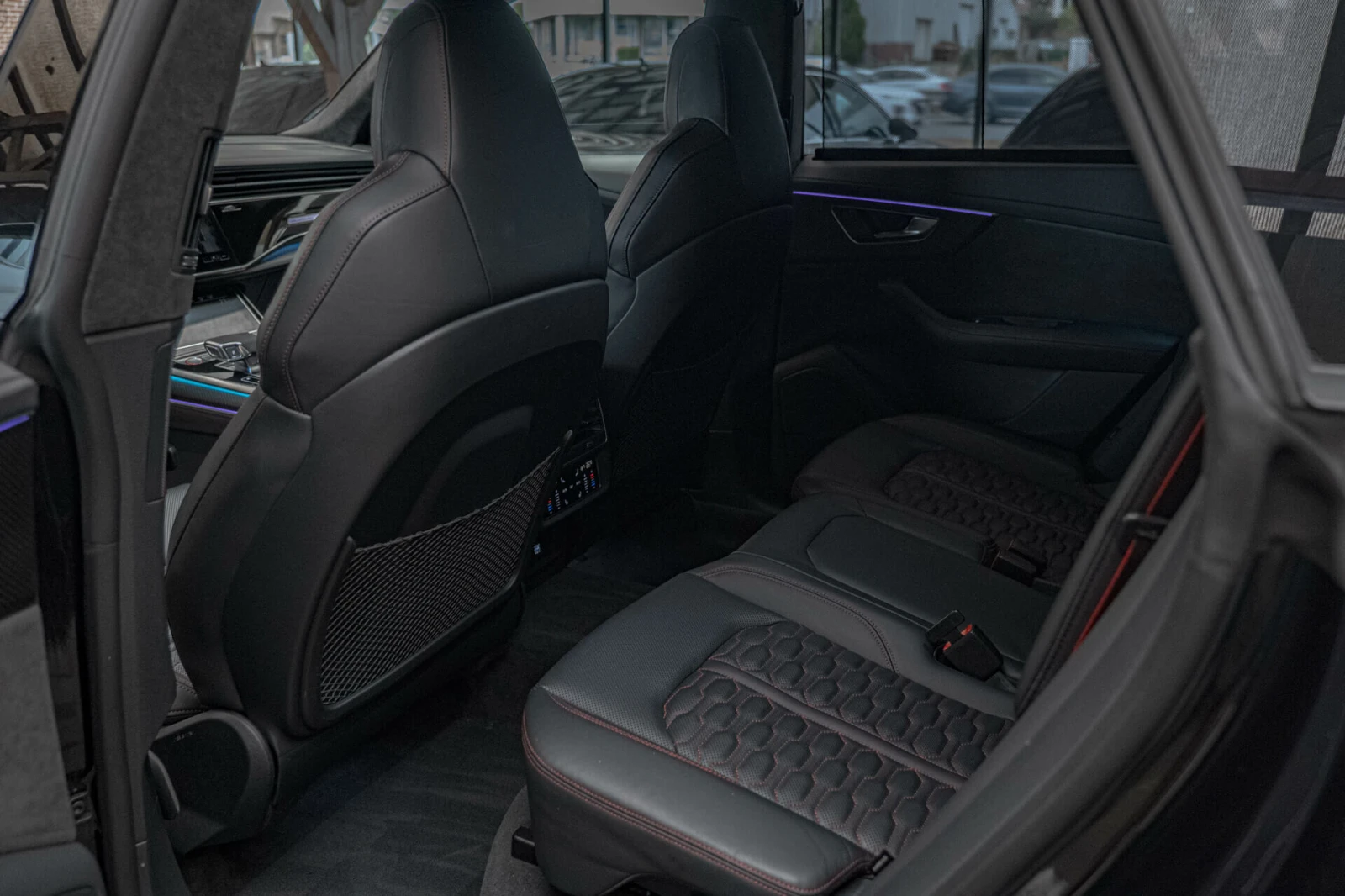 Audi RSQ8 4.0TFSI/Carbon packet/Keramika/Bang&Olufsen/HuD/Am, снимка 8 - Автомобили и джипове - 53864163