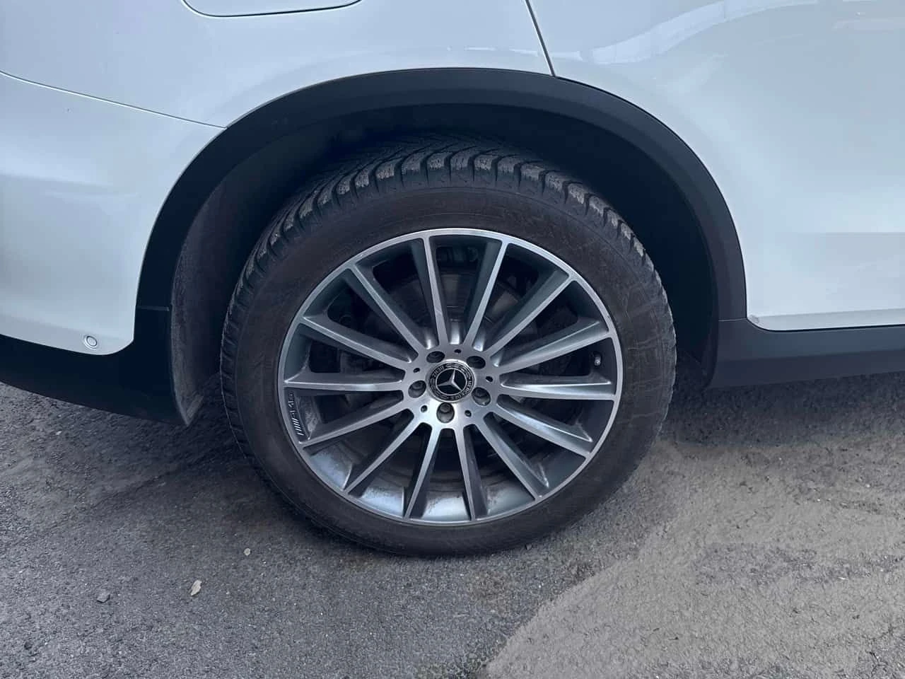 Mercedes-Benz GLC * 300 * PANO* KEYLESS* ПОДГРЕВ* , снимка 16 - Автомобили и джипове - 54347188