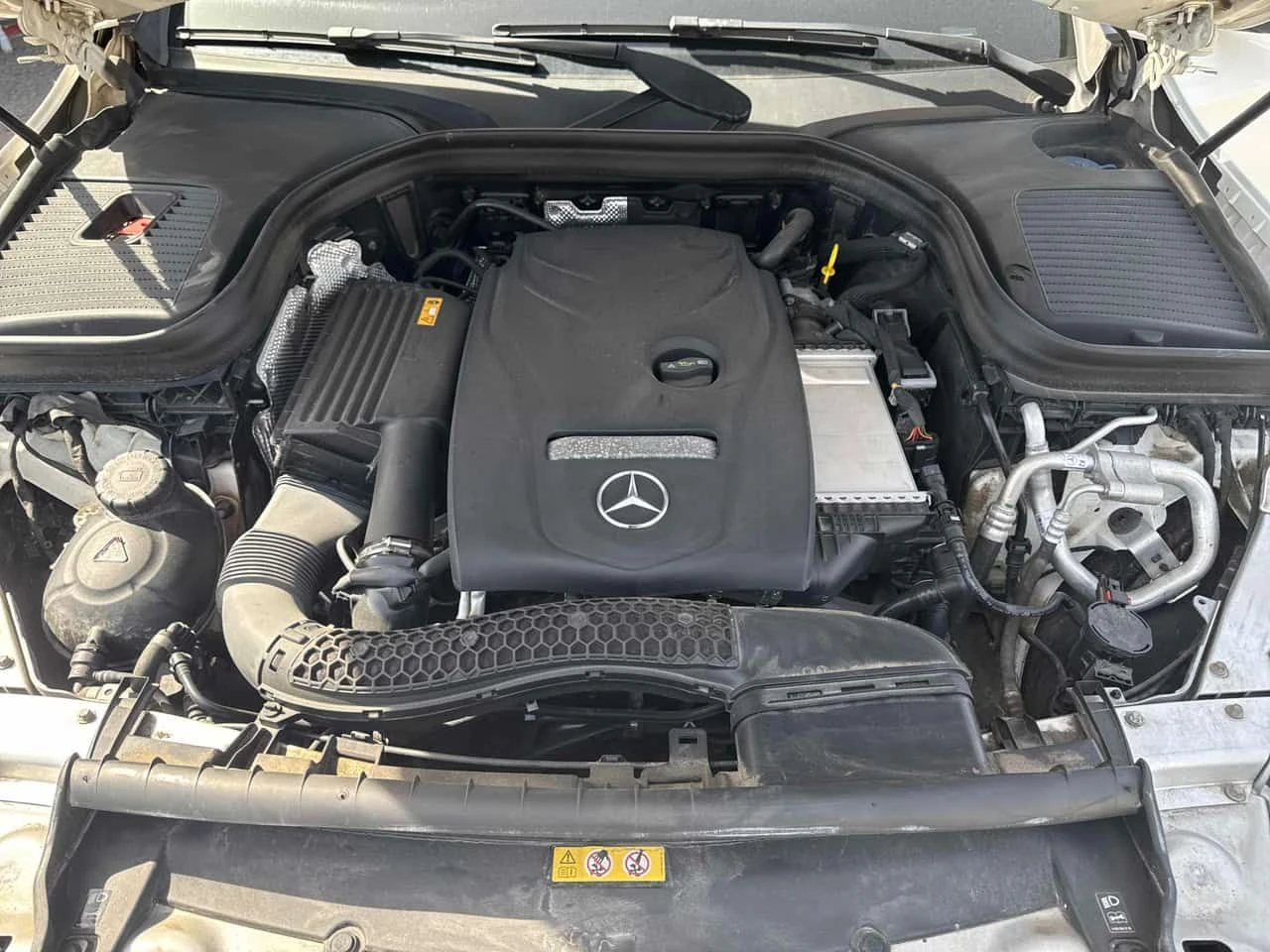 Mercedes-Benz GLC * 300 * PANO* KEYLESS* ПОДГРЕВ* , снимка 10 - Автомобили и джипове - 54347188