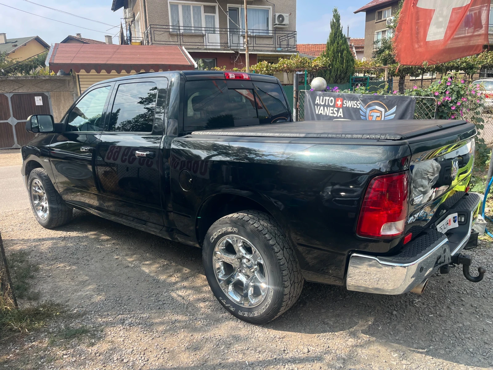 Dodge Ram 5.7 Hemi - LARAMIE - SWISS , снимка 2 - Автомобили и джипове - 56204493