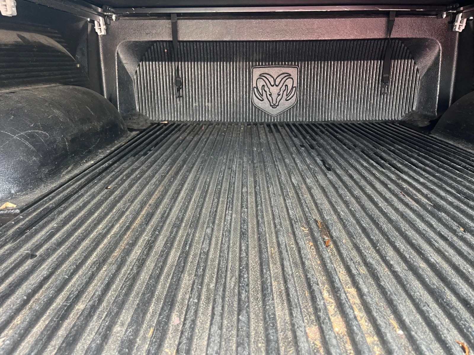 Dodge Ram 5.7 Hemi - LARAMIE - SWISS , снимка 15 - Автомобили и джипове - 56204493