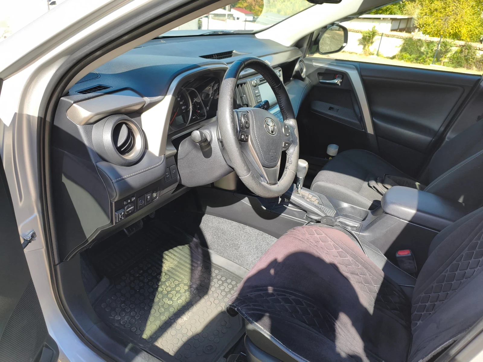 Toyota Rav4, снимка 10 - Автомобили и джипове - 56411297