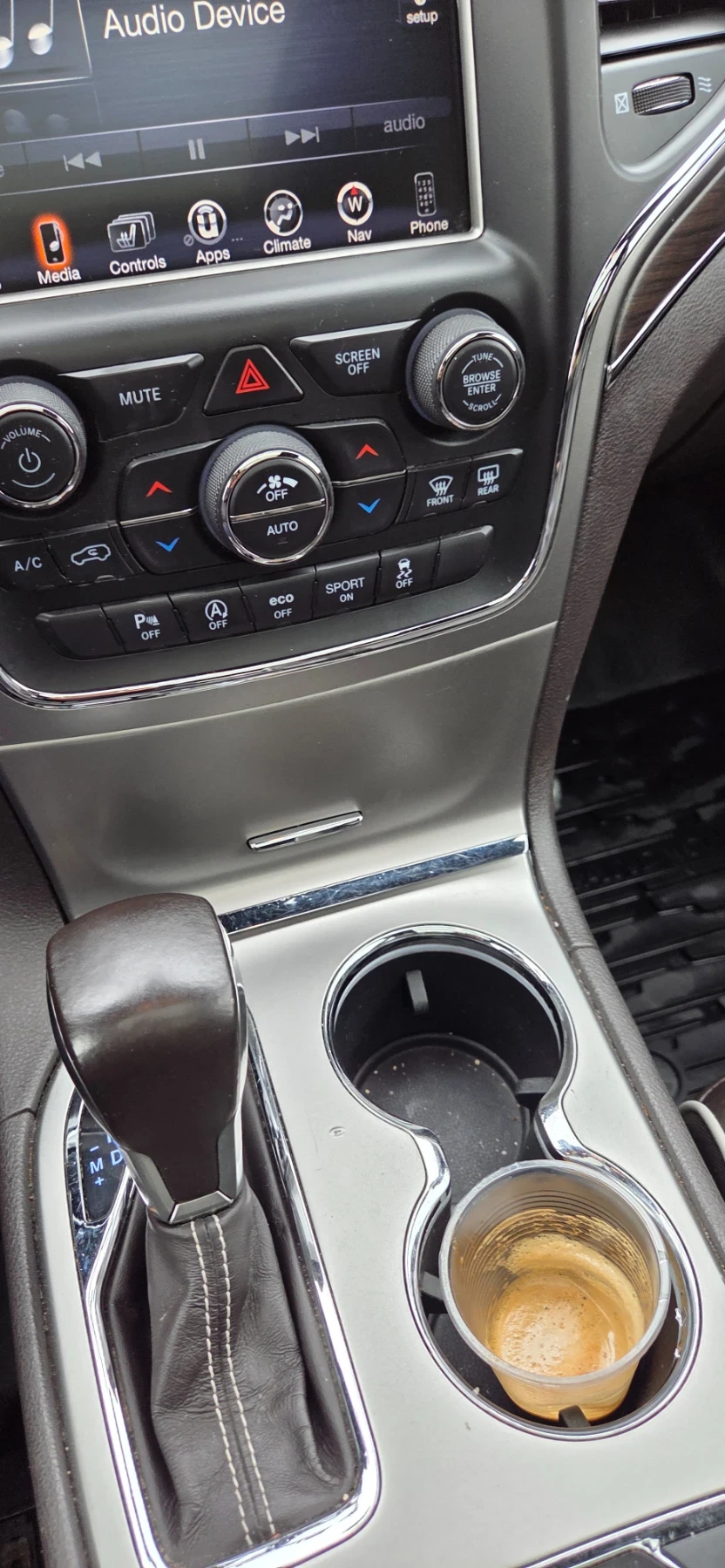 Jeep Grand cherokee, снимка 11 - Автомобили и джипове - 56476711