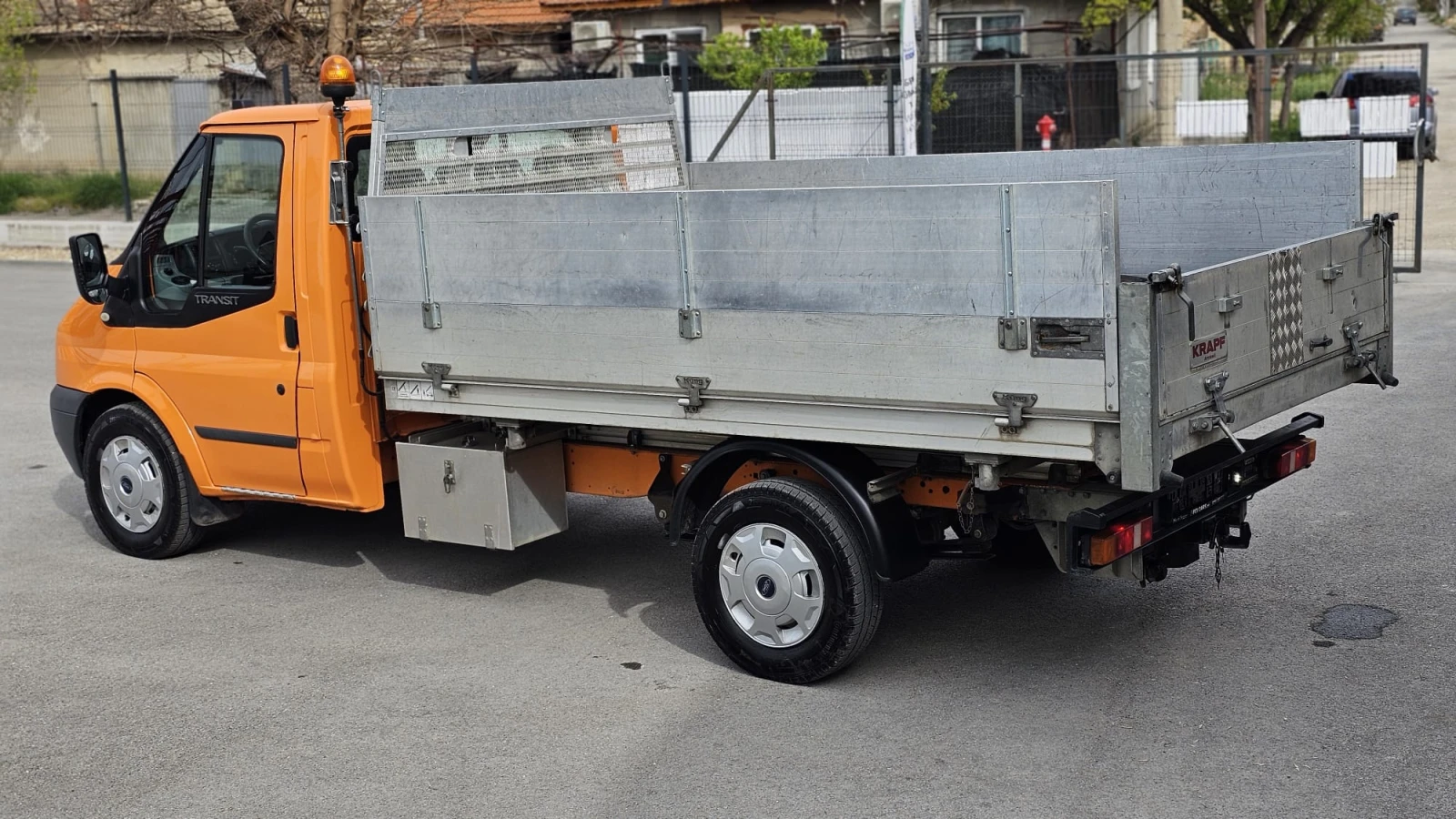 Ford Transit 2.4D 4x4 6SP CH-КЛИМА-СЕРВИЗНА ИСТ.-РЕАЛЕН-ЛИЗИНГ - изображение 4