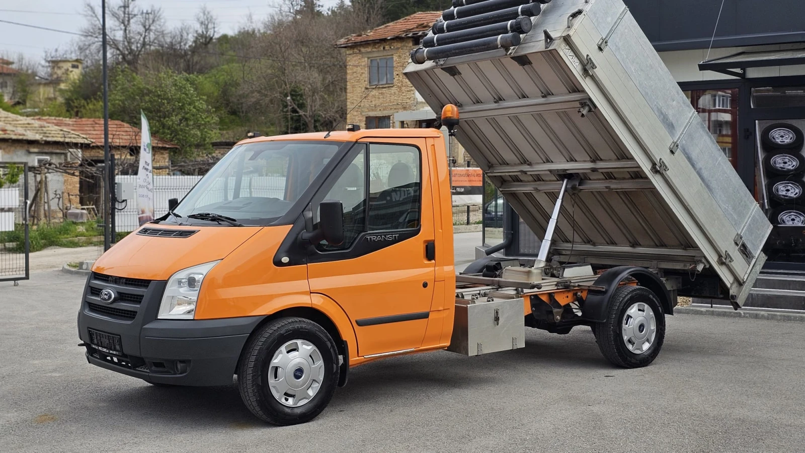 Ford Transit 2.4D 4x4 6SP CH-КЛИМА-СЕРВИЗНА ИСТ.-РЕАЛЕН-ЛИЗИНГ - изображение 3