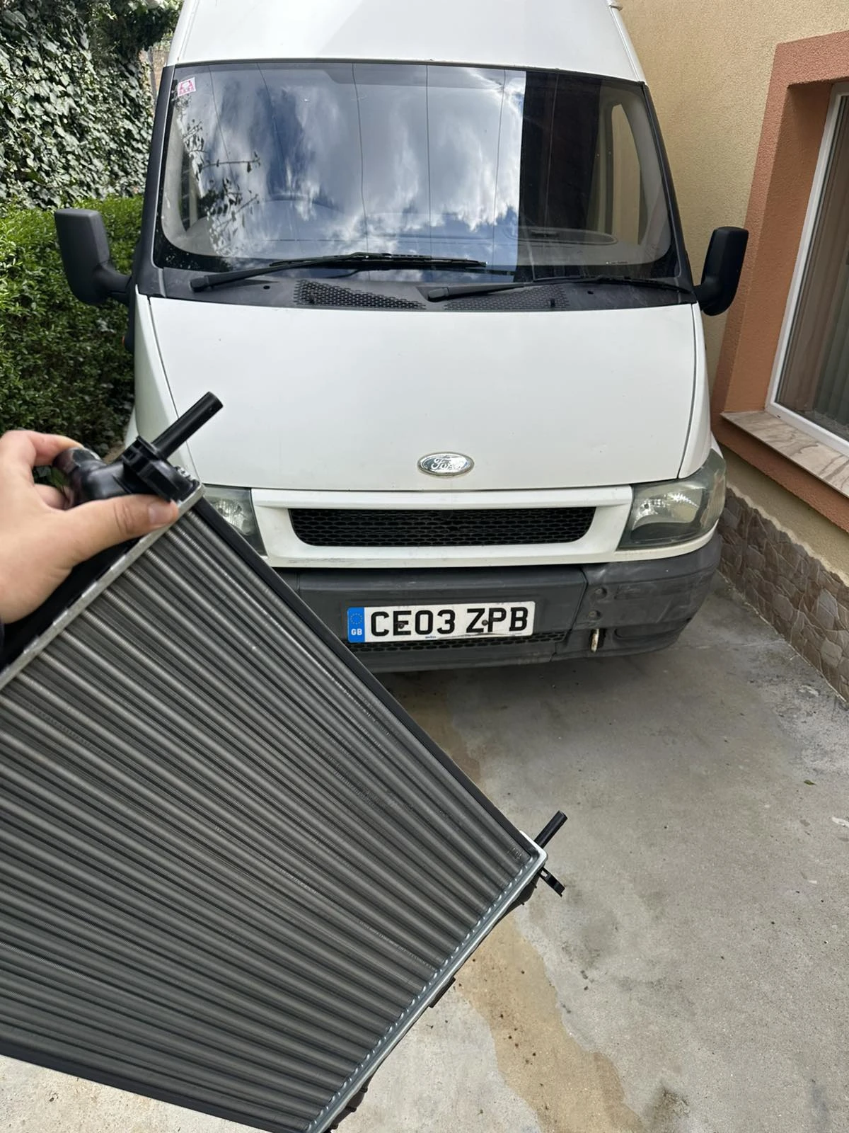 Ford Transit 2.4 - изображение 5