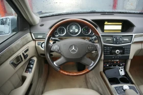 Mercedes-Benz E 350 AMG пакет* 231кс* 4Matic* Кожа* Щори* Harman Kar, снимка 11