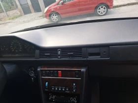 Mercedes-Benz 124 200Е, снимка 16