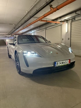 ������ Porsche Taycan