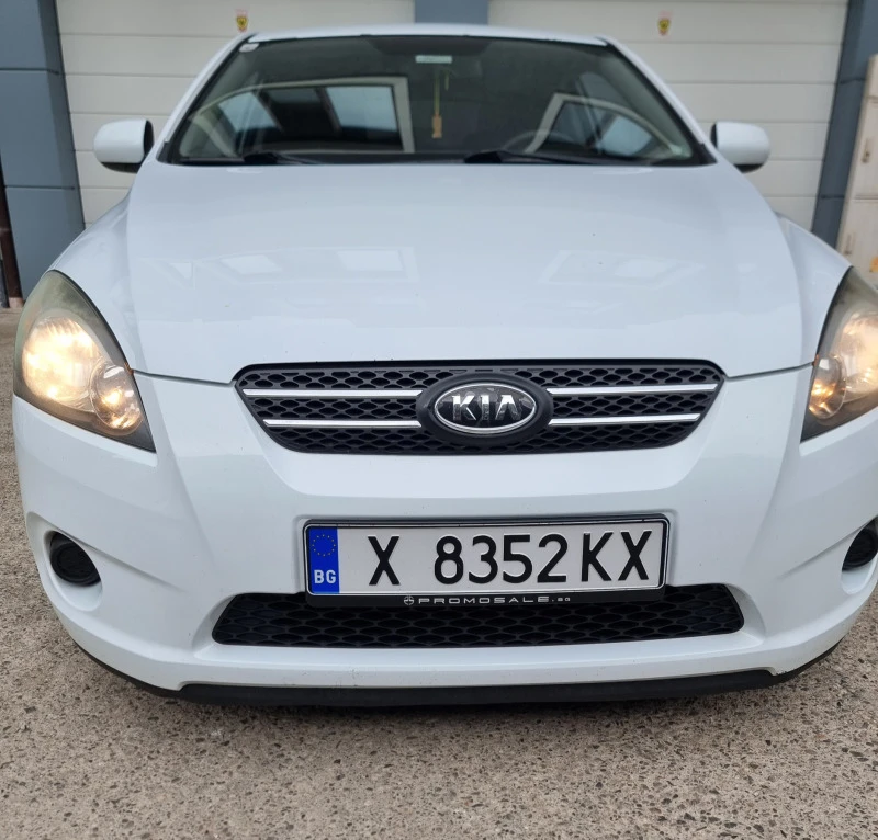 Kia Ceed, снимка 3 - Автомобили и джипове - 47233711