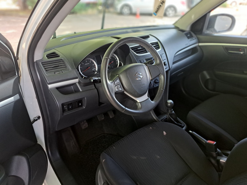 Suzuki Swift Фейслифт, снимка 9 - Автомобили и джипове - 46330455