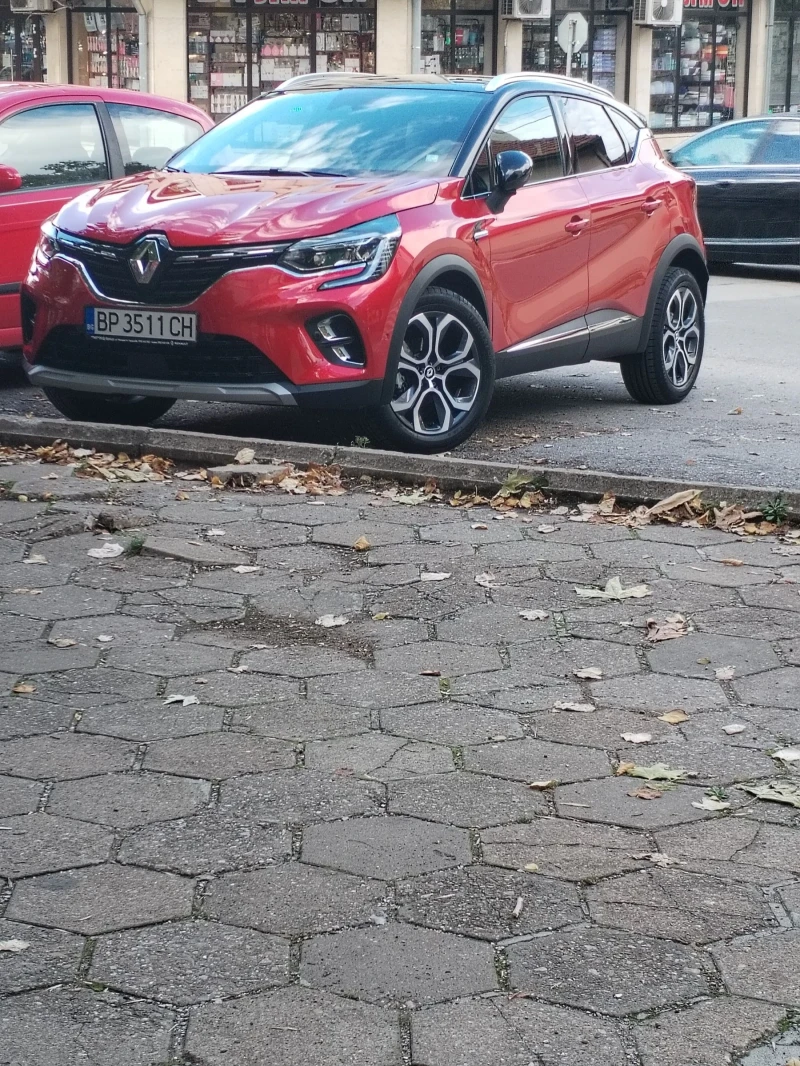 Renault Captur, снимка 4 - Автомобили и джипове - 48000917