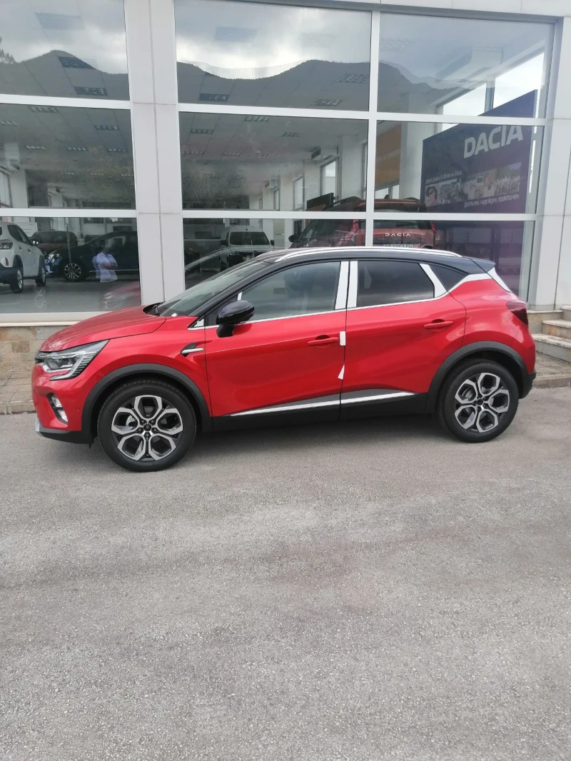 Renault Captur, снимка 13 - Автомобили и джипове - 47210020