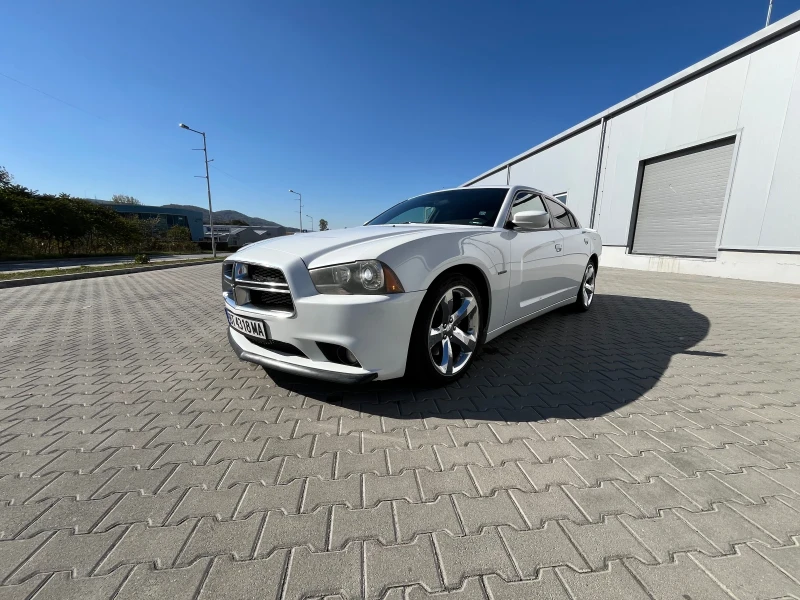 Dodge Charger R/T 5.7, снимка 2 - Автомобили и джипове - 47650935