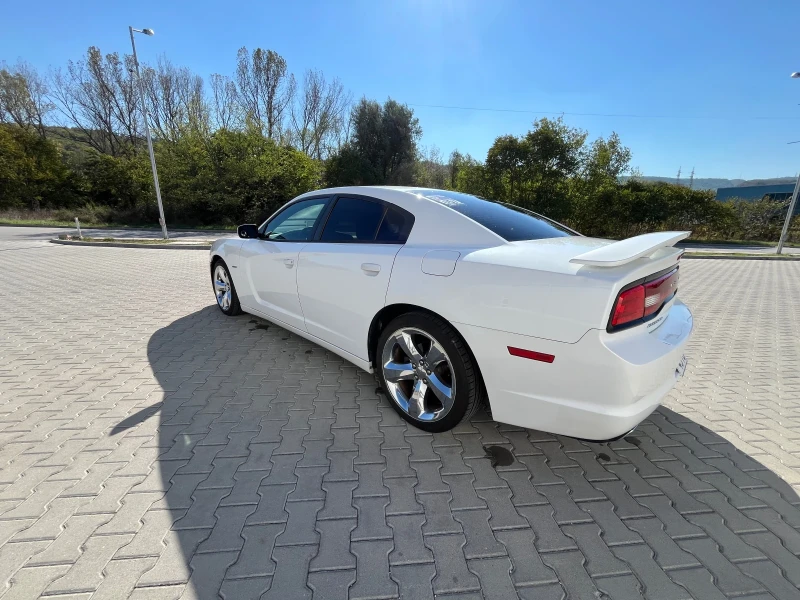 Dodge Charger R/T 5.7, снимка 7 - Автомобили и джипове - 47650935