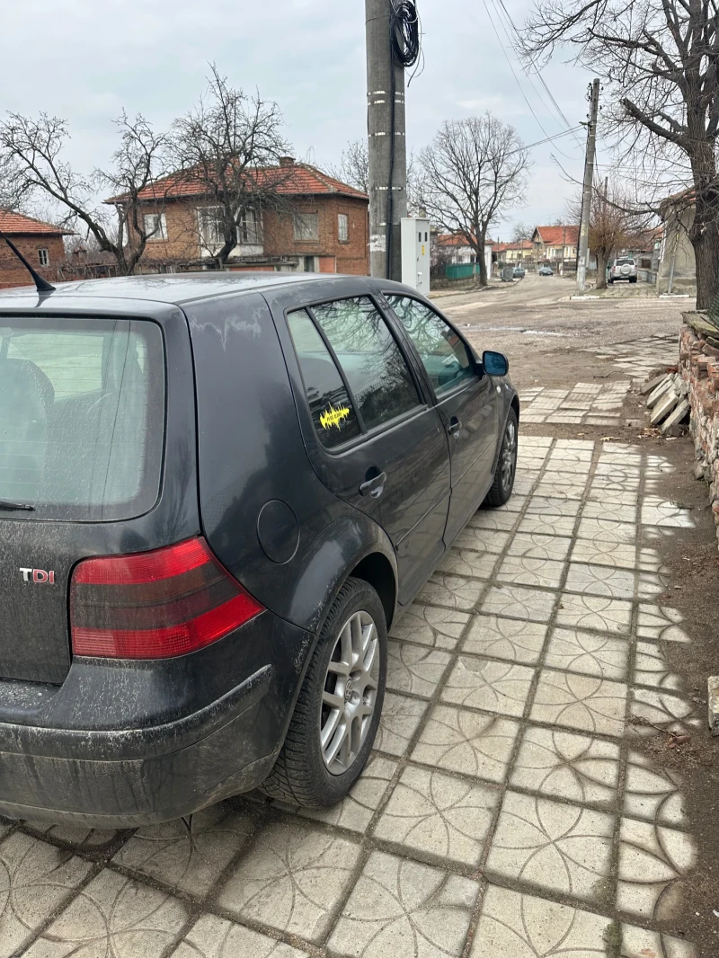 VW Golf 4, снимка 2 - Автомобили и джипове - 48228142