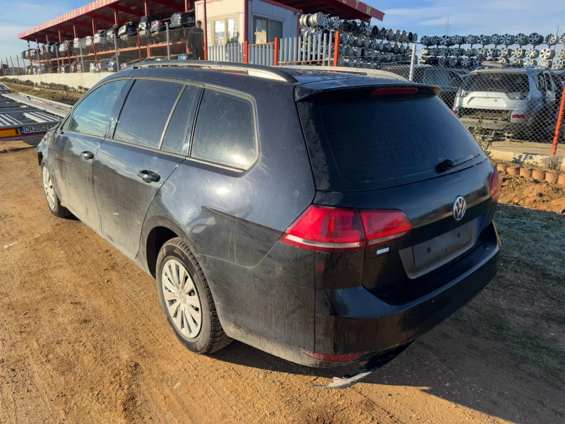 VW Golf 1.6, снимка 3 - Автомобили и джипове - 48401549