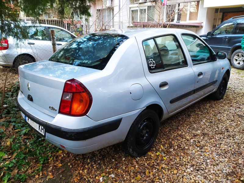 Renault Clio, снимка 6 - Автомобили и джипове - 48529745