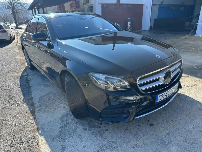 Mercedes-Benz E 300 DE EQ POWER PLUG IN HYBRID AMG LINE 9G-TRONIK PLUS, снимка 2 - Автомобили и джипове - 52356934