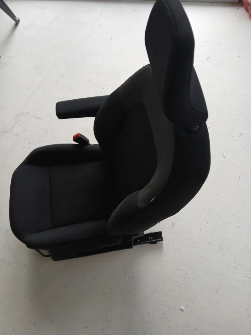 Dacia Logan лява седалка