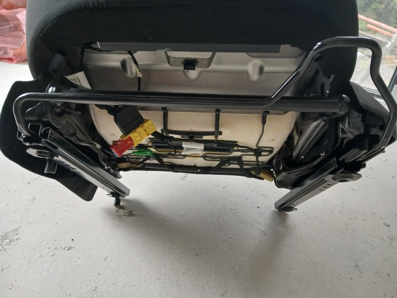 Dacia Logan лява седалка, снимка 5 - Автомобили и джипове - 52346010