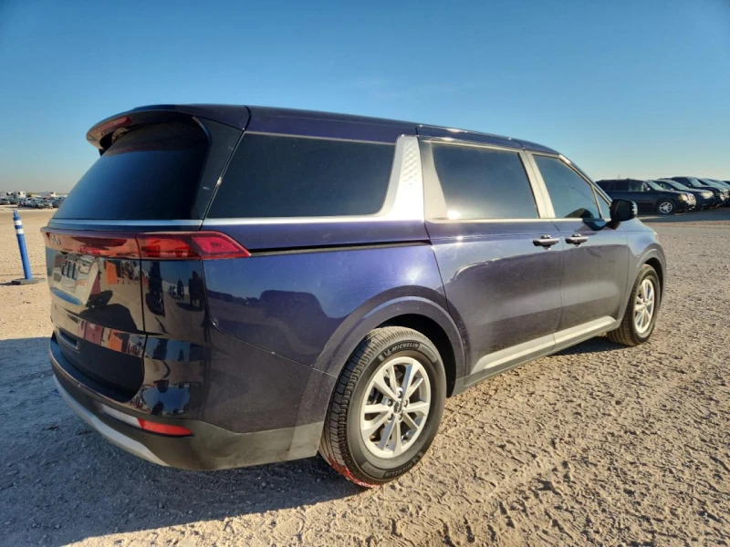 Kia Carnival * LX* 8-МЕСТА* БЕЗ УДАР* , снимка 3 - Автомобили и джипове - 52444558