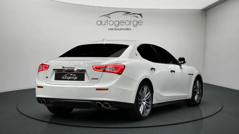 Maserati Ghibli 3.0, снимка 2 - Автомобили и джипове - 52447747