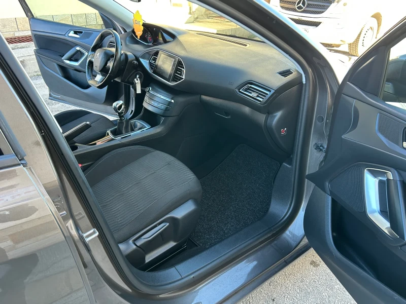 Peugeot 308 1.6HDI NAVI LED, снимка 12 - Автомобили и джипове - 52898178