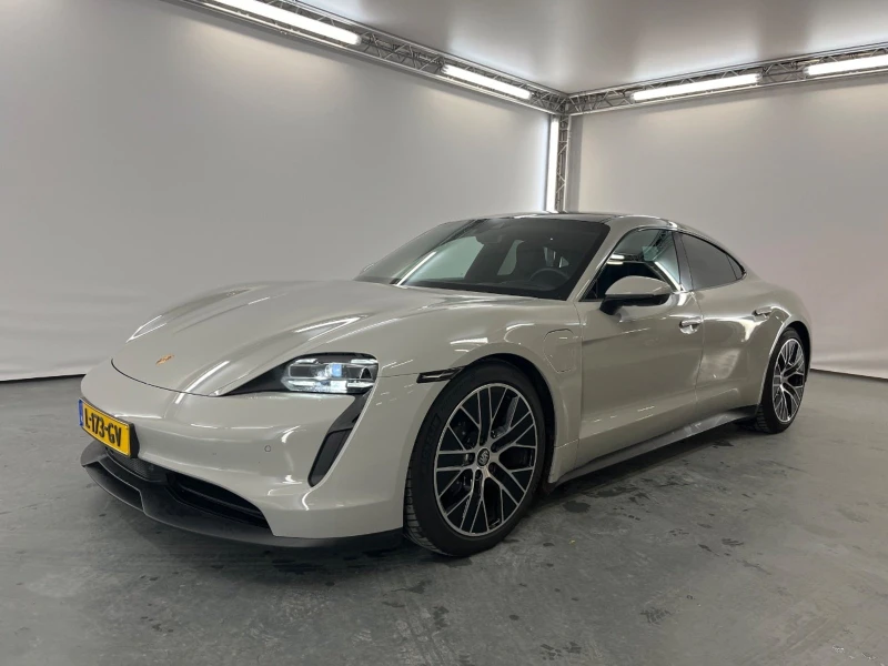 Porsche Taycan 4S PERFORMANCE 93 kWh | AWD | ГАРАНЦИЯ, снимка 2 - Автомобили и джипове - 53186115