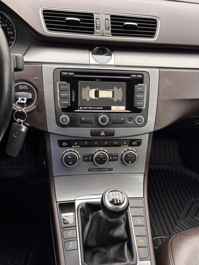 VW Passat 2.0TDI , снимка 14 - Автомобили и джипове - 53215443