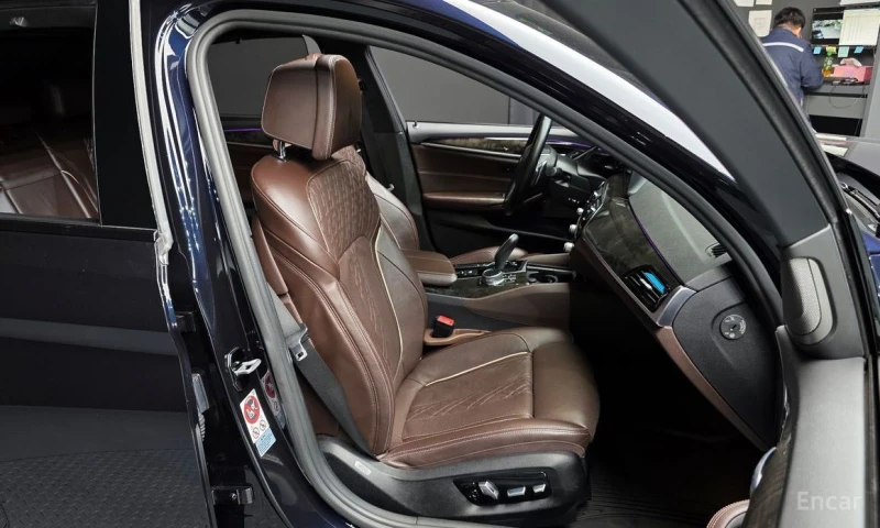 BMW 530, снимка 12 - Автомобили и джипове - 53384312