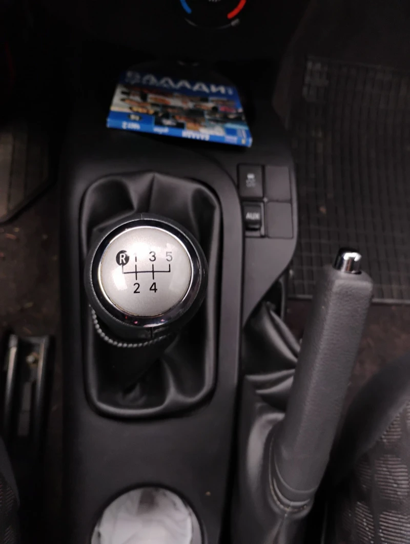 Toyota IQ, снимка 13 - Автомобили и джипове - 53453543