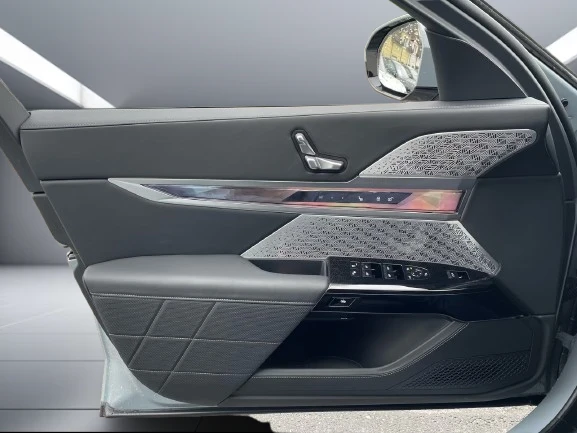 BMW i7 M60 xDrive = Shadow Line = �������� | Mobile.bg � ����������� 3