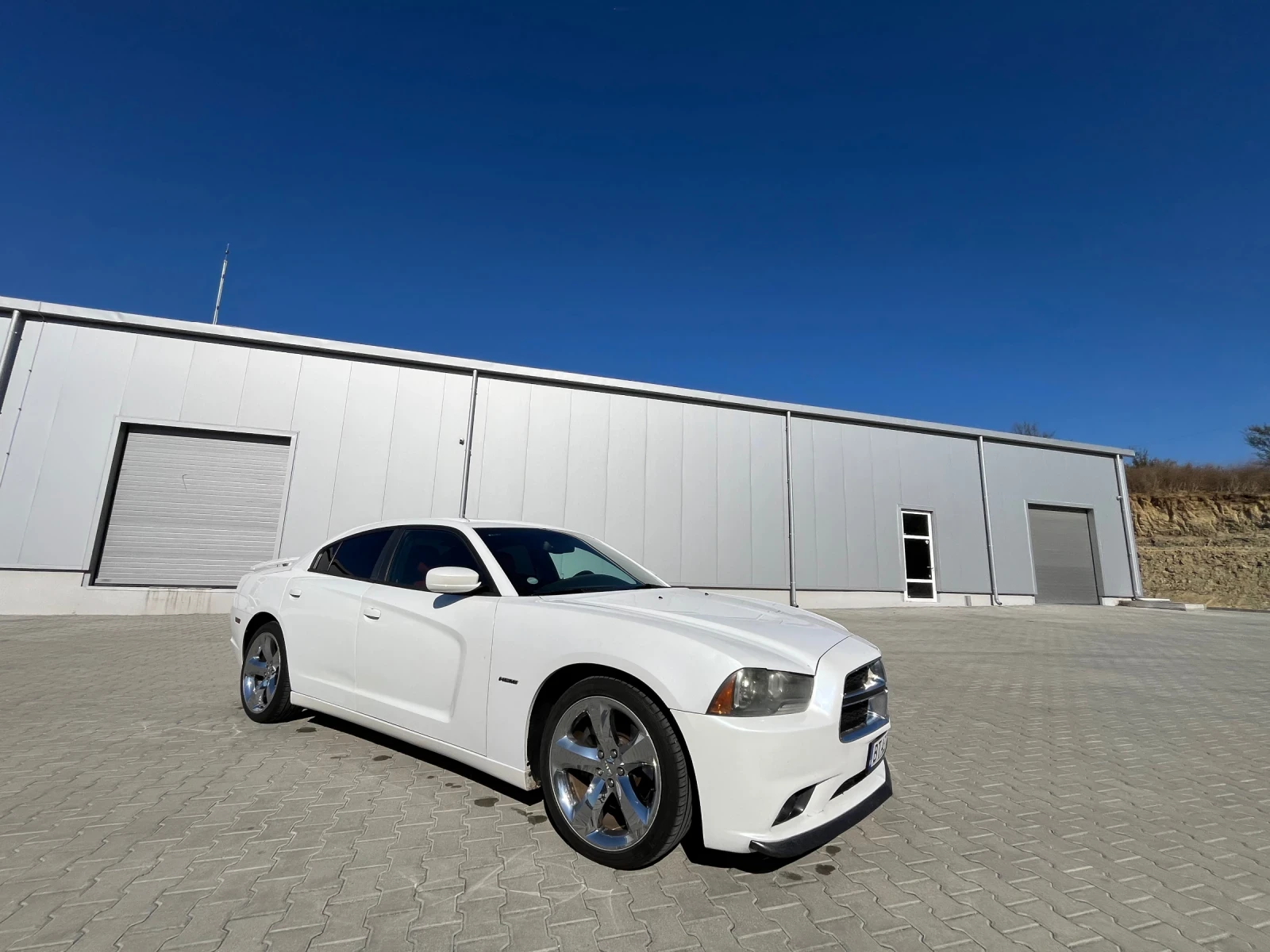 Dodge Charger R/T 5.7 - изображение 3