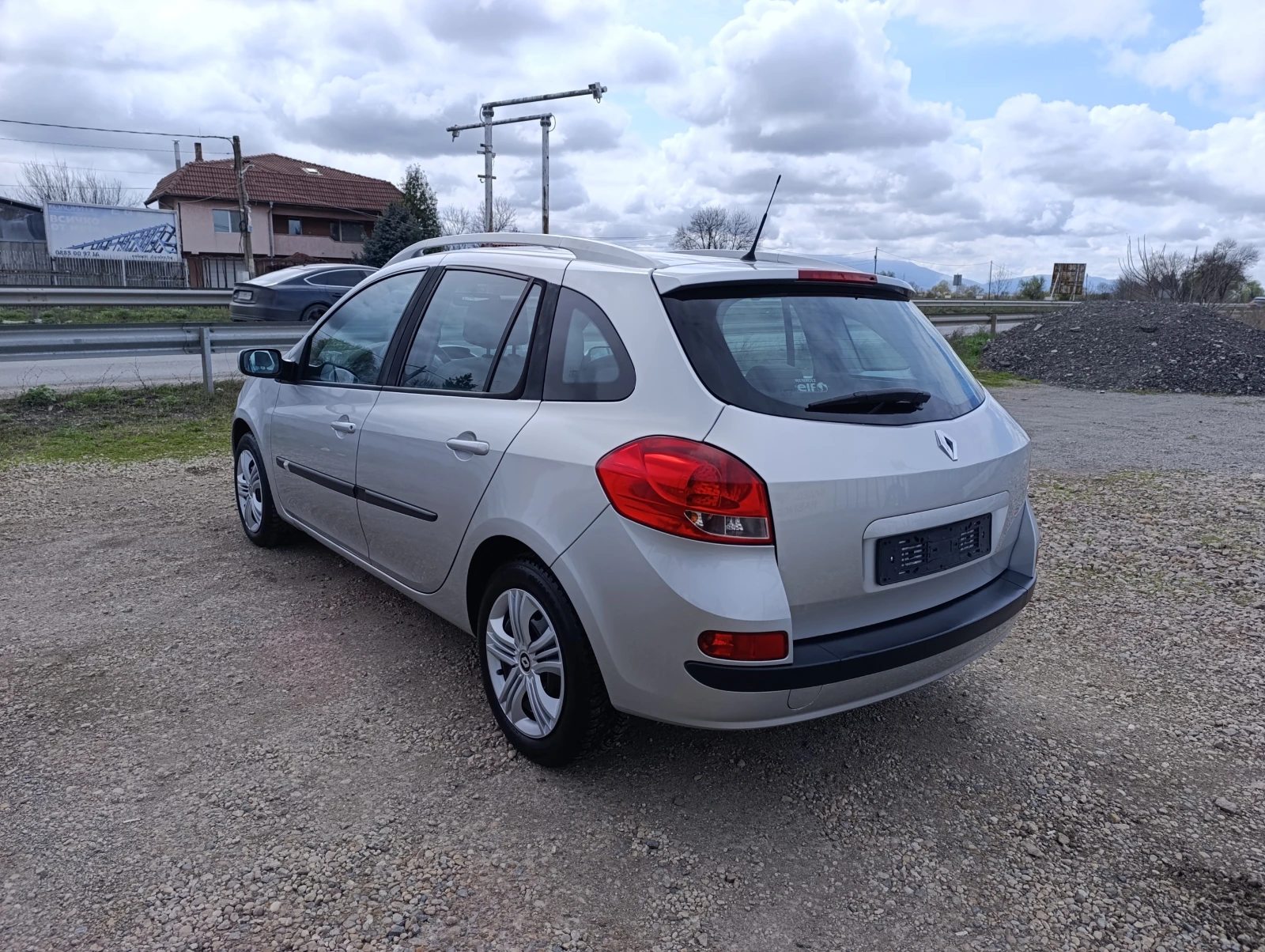 Renault Clio 1.2i-75 кс.Бензин - изображение 5