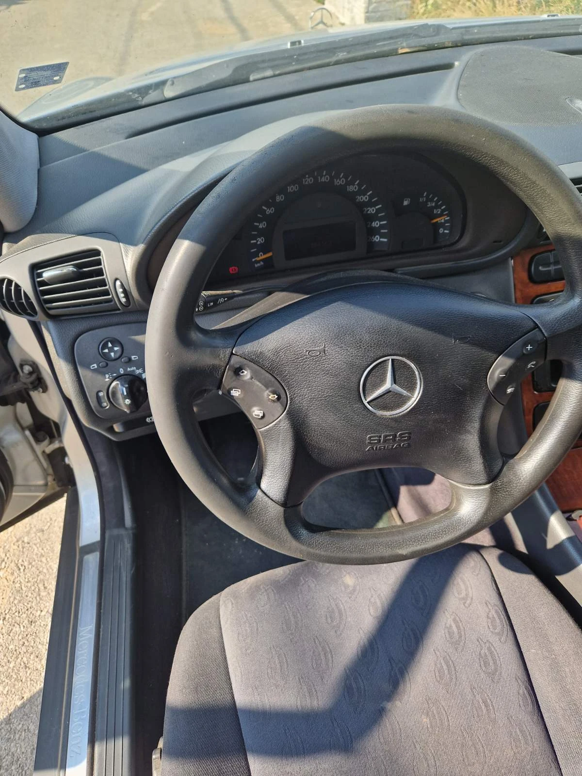 Mercedes-Benz C 220  - изображение 3