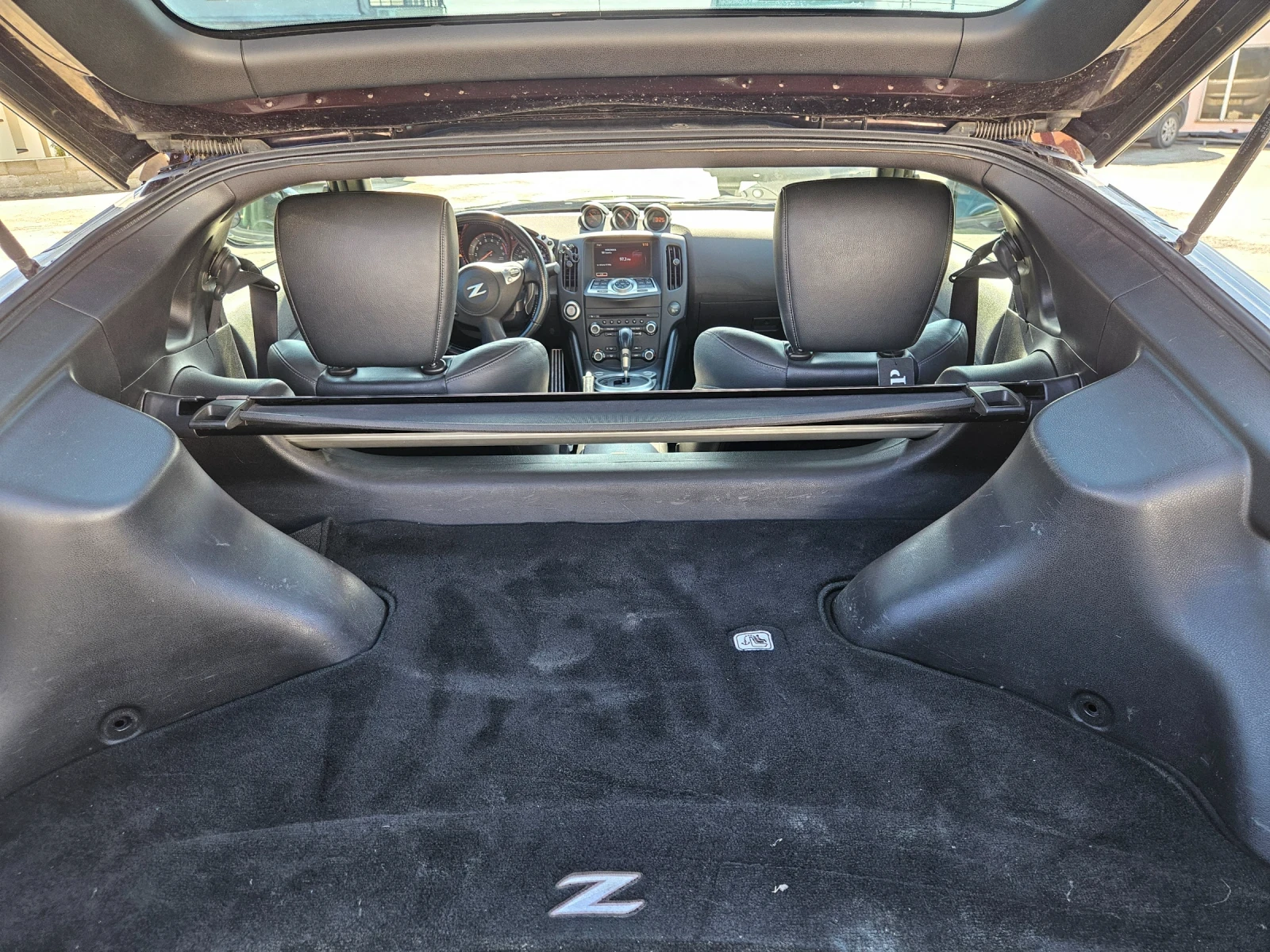 Nissan 370Z 3.7 LSD - изображение 8